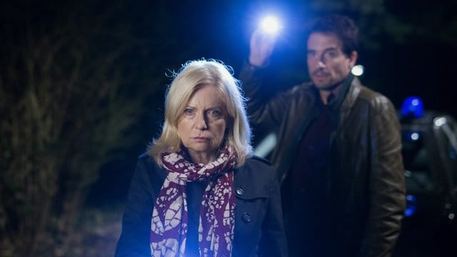 Die Hauptkommissare Inga Lürsen (Sabine Postel) und Stedefreund (Oliver Mommsen) im Tatort "Blut".