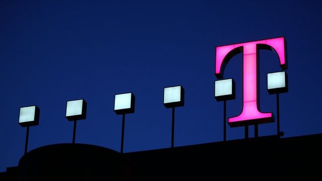 "EntertainTV", das Fernseh-Paket der Telekom wird per automatischem Softwareupdate zu "MagentaTV". "EntertainTV", das Fernseh-Paket der Telekom wird per automatischem Softwareupdate zu "MagentaTV".