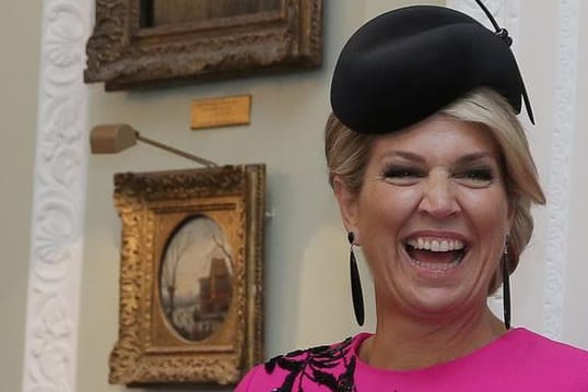 Königin Máxima: Sie strahlt in ihrem pinken Kleid.