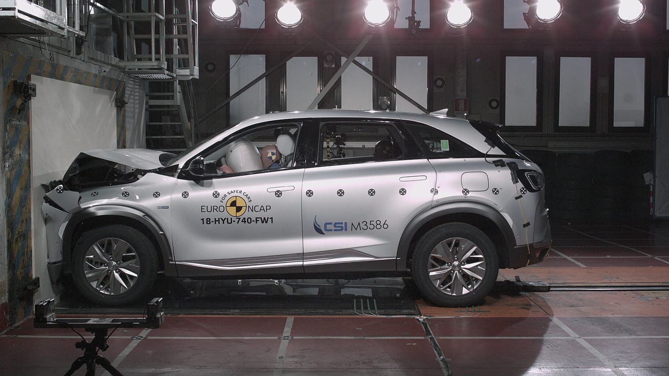 Hyundai Nexo: Das Brennstoffzellen-SUV ist das erste Auto mit Wasserstoffantrieb im Euro-NCAP-Crashtest.