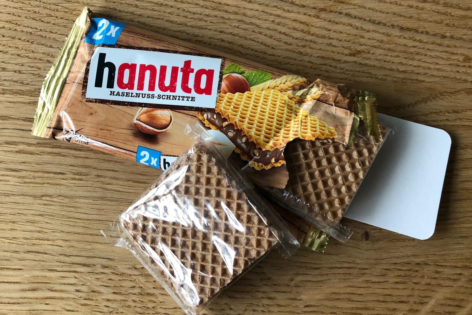 Neues Hanuta Zweierpack: Die Haselnusstafel ist jetzt doppelt in Plastik verpackt.