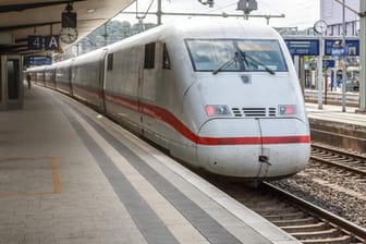 Bielefeld: Ein ICE im Hauptbahnhof. (Symbolbild)