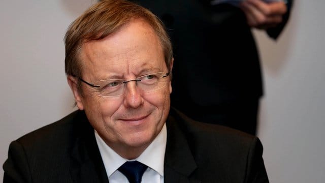 Esa-Generaldirektor Johann-Dietrich Wörner bei einem Treffen der für Raumfahrt zuständigen Minister der 22 Mitgliedstaaten der Organisation. Esa-Generaldirektor Johann-Dietrich Wörner bei einem Treffen der für Raumfahrt zuständigen Minister der 22 Mitgliedstaaten der Organisation.