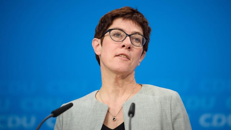 CDU-Generalsekretärin Annegret Kramp-Karrenbauer: Das Flüchtlingsthema ist nicht mehr Nummer 1 in Deutschland.