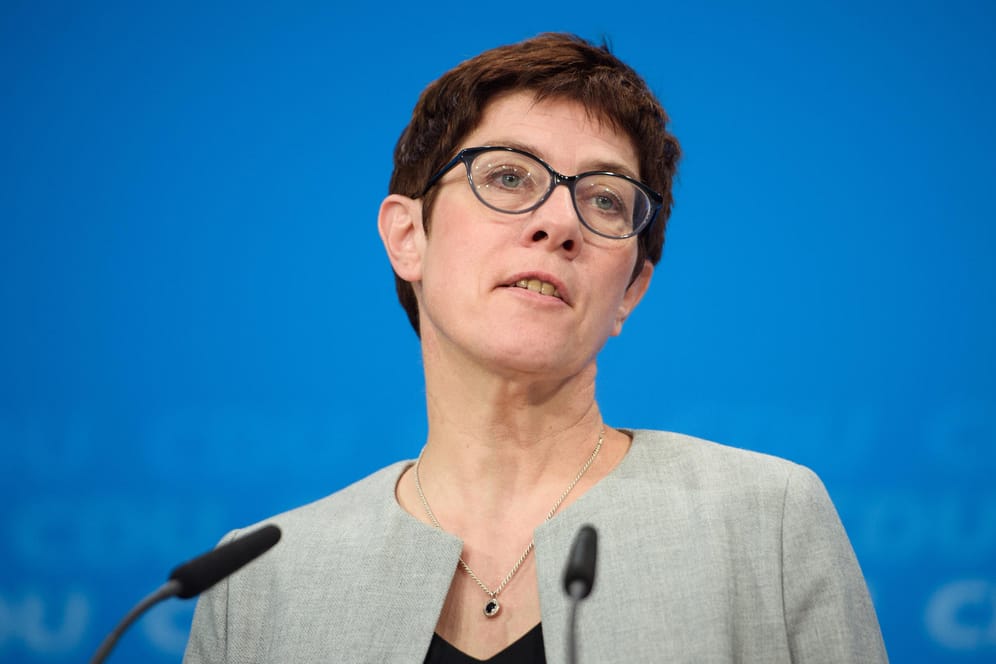 CDU-Generalsekretärin Annegret Kramp-Karrenbauer: Das Flüchtlingsthema ist nicht mehr Nummer 1 in Deutschland.
