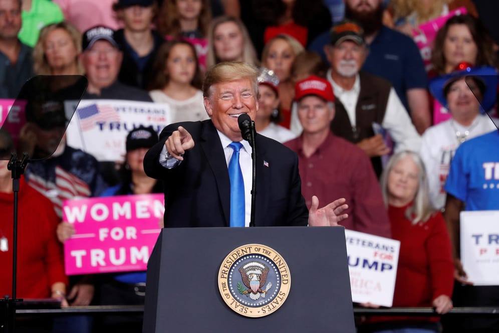 US-Präsident Donald Trump bei einer Wahlkampfveranstaltung in North Carolina: Wieder Attacken gegen Medien und Opposition.