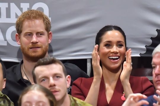 Prinz Harry und seine Frau Meghan fieberten beim Rollstuhl-Basketballfinale der Invictus Games mit.