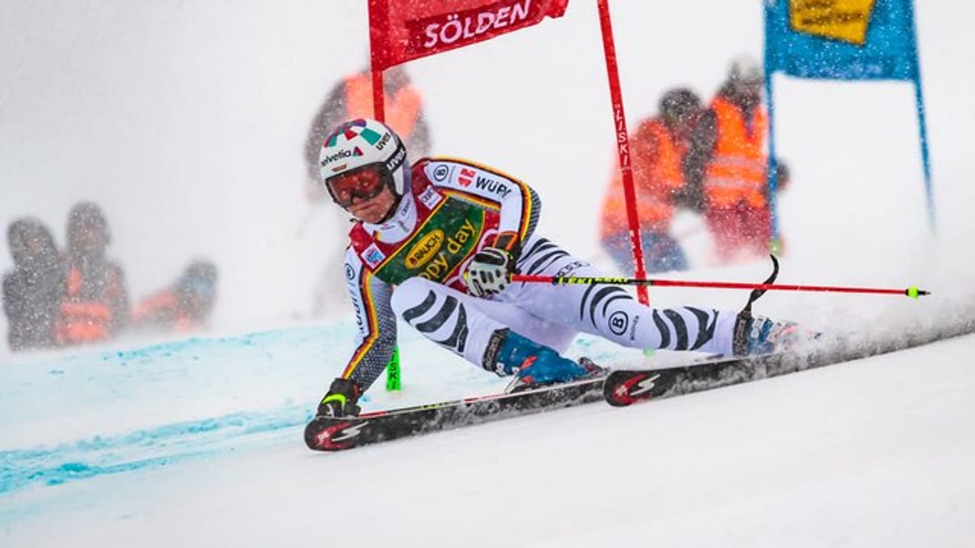 Viktoria Rebensburg erreicht beim Saison-Auftakt in Sölden nur Rang vier.