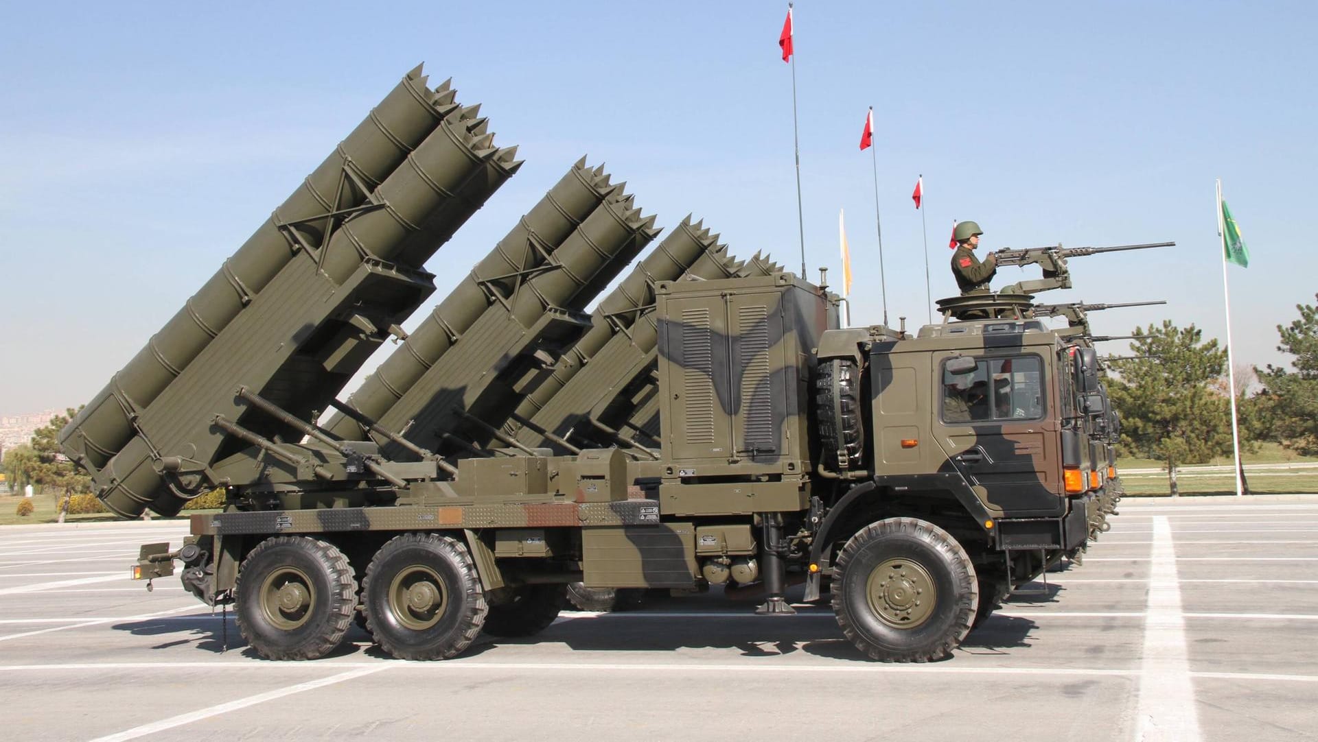 Raketen-Fahrzeuge der türkischen Armee: Laut Anadolu wurden kurdische Stellungen am Ostufer des Euphrat in der Region Kobane beschossen. (Archivfoto)