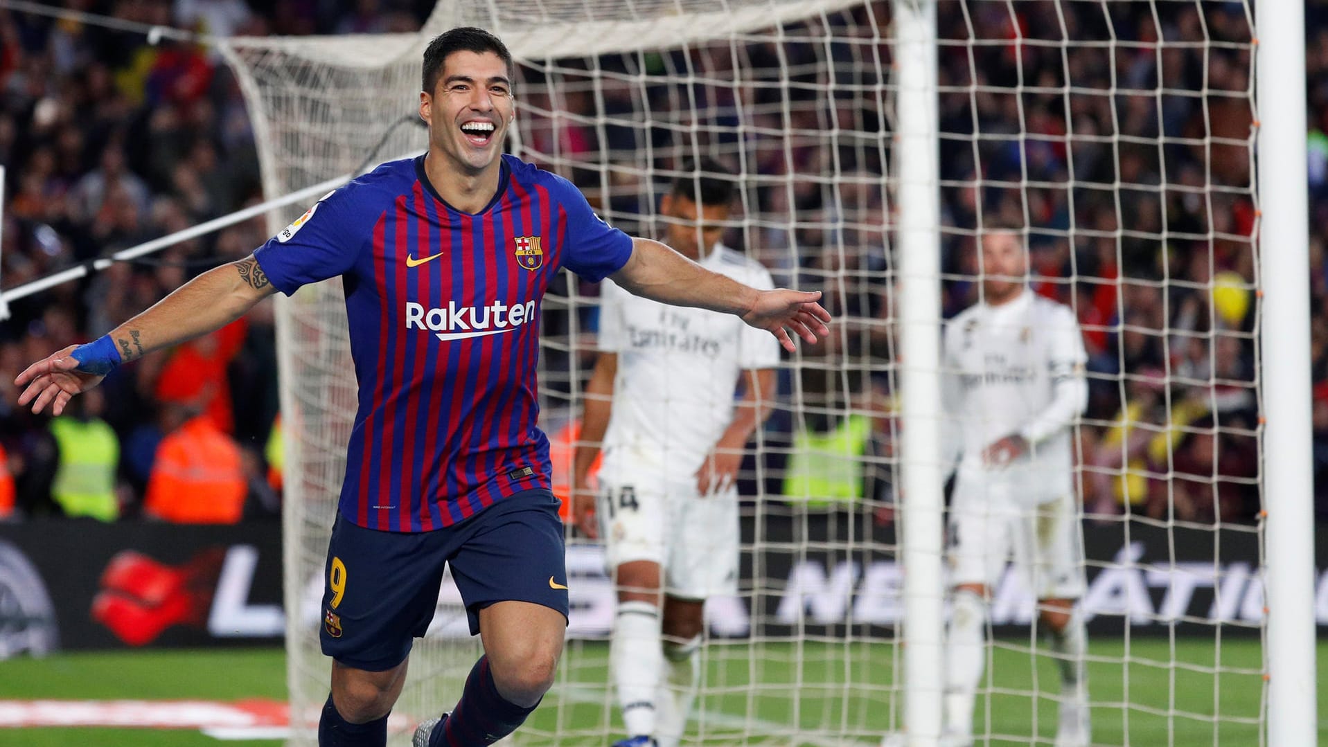 Luis Suarez avancierte mit drei Toren zum Matchwinner.