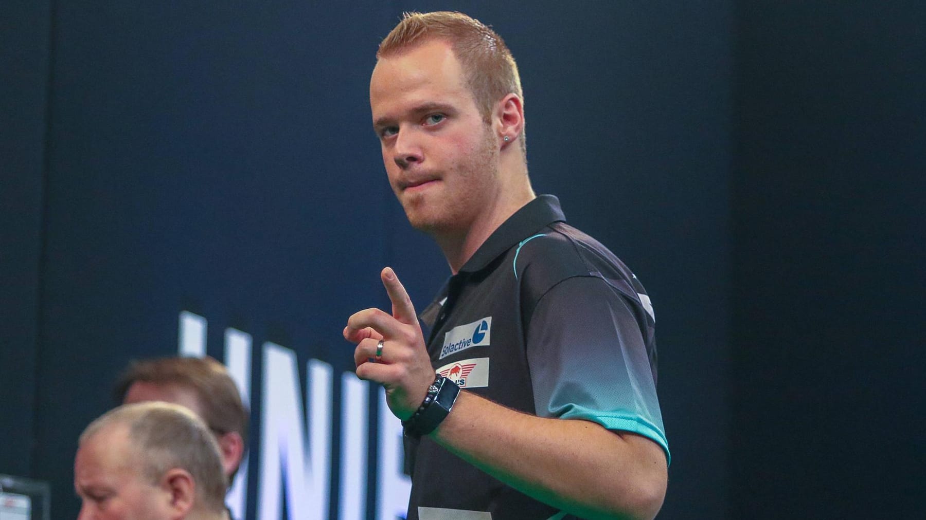 Max Hopp zieht als Deutscher bei der DartsEM in das Halbfinale ein