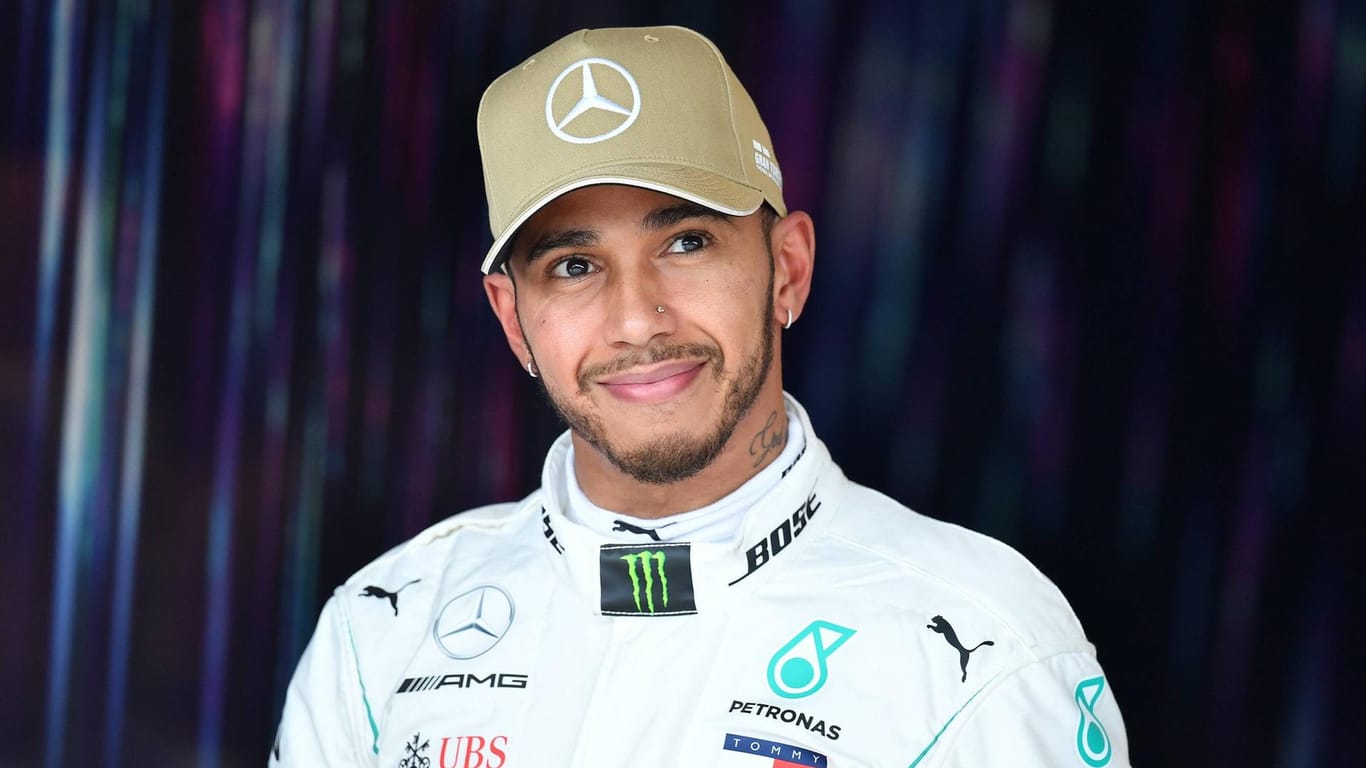 Lewis Hamilton steht gemeinsam mit Juan Manuel Fangio auf dem zweiten Platz der Bestenliste der Formel-1-Weltmeister.