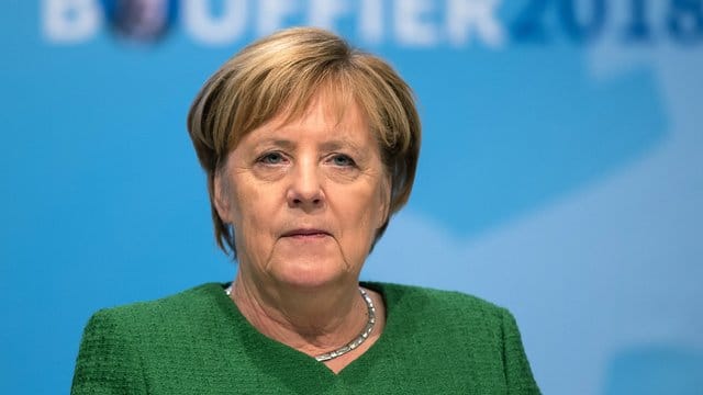 Bundeskanzlerin Angela Merkel gerät durch die Ergebnisse der Landtagswahl weiter unter Druck. Bundeskanzlerin Angela Merkel gerät durch die Ergebnisse der Landtagswahl weiter unter Druck.