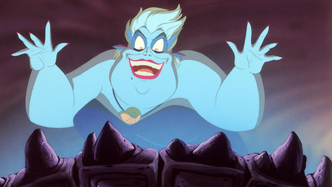Ursula: Die Hexe raubt Arielle die Stimme und verwandelt sie in einen Menschen.