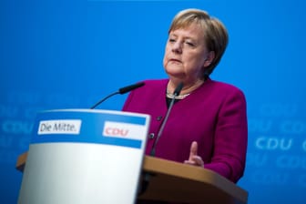 Bundeskanzlerin Angela Merkel: "Wir müssen innehalten. Ich tue das."