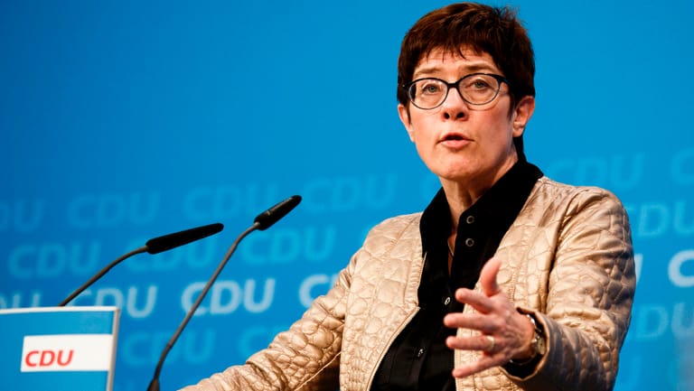 Annegret Kramp-Karrenbauer, CDU-Generalsekretärin, gilt als die Favoritin der Kanzlerin für ihre Nachfolge.