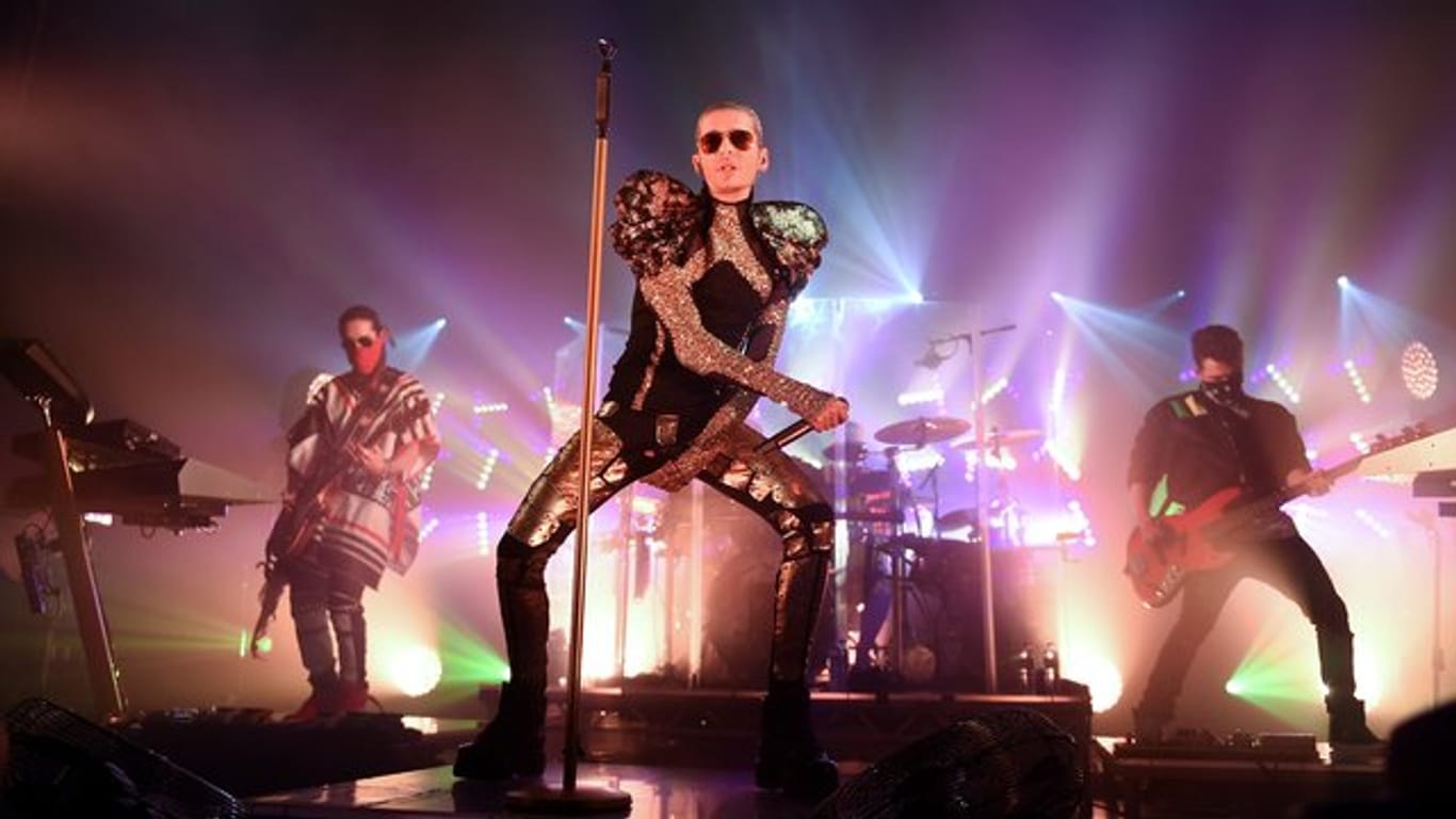Tokio Hotel lassen ihre Bandgeschichte Revue passieren.