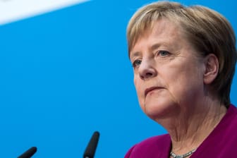 CDU-Pressekonferenz nach Hessen-Wahl: Merkel kündigt Rückzug auf Raten an