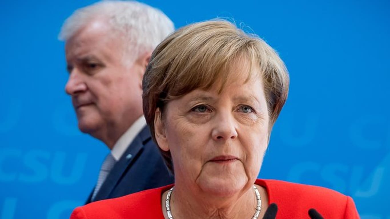 Die Beziehung zwischen Angela Merkel und Horst Seehofer war in den letzten Monaten zunehmend belasted.