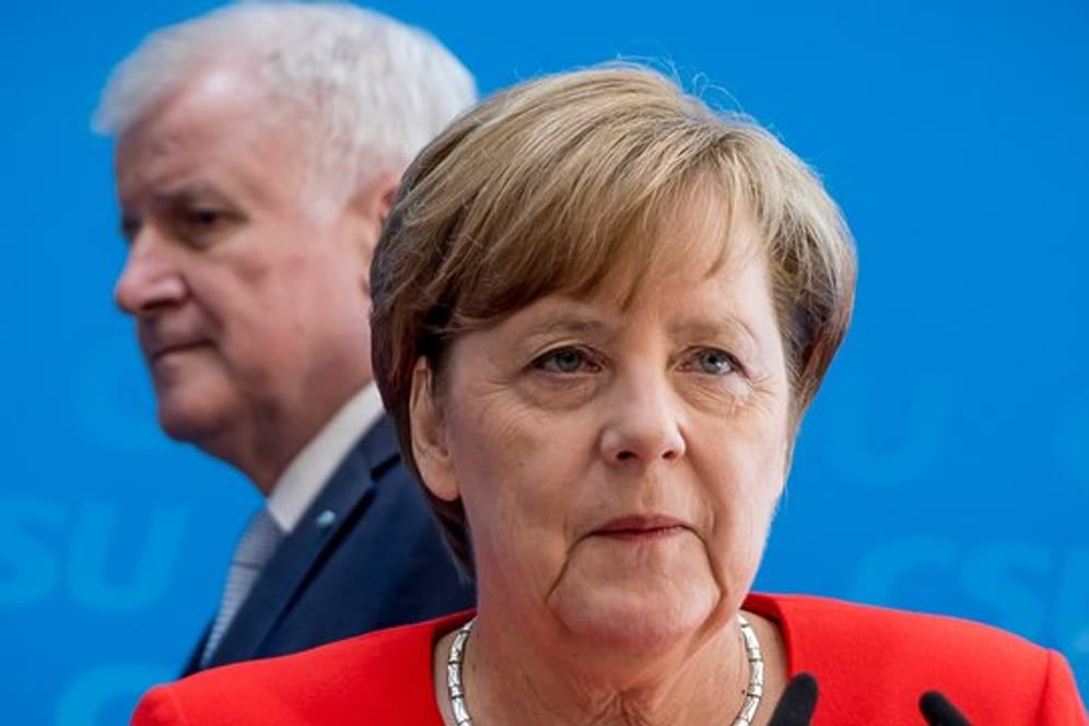 Die Beziehung zwischen Angela Merkel und Horst Seehofer war in den letzten Monaten zunehmend belasted.