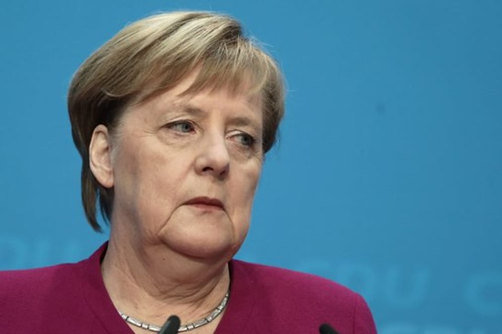 Angela Merkel am Montag während der Pressekonferenz zum Ausgang der Landtagswahl in Hessen.