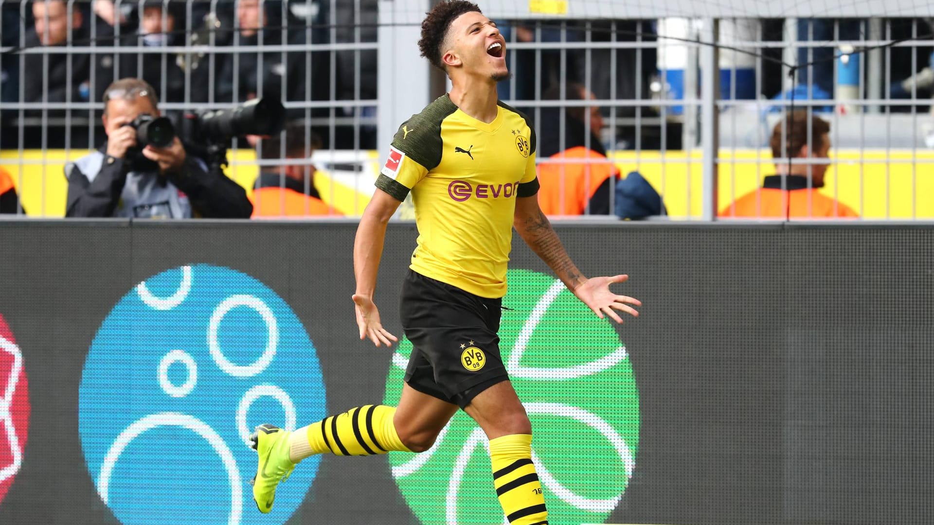 Vertrautes Bild in dieser Saison: Jadon Sancho jubelt nach einem Tor. Bisher erzielte er einen Treffer in der Champions League und vier in der Bundesliga.