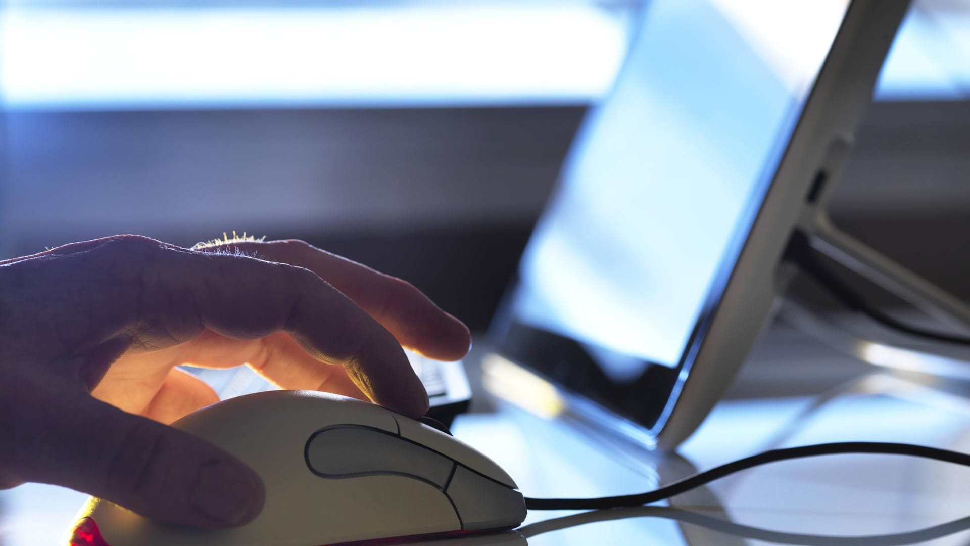 Über das sogenannte Darknet hat der Texaner versucht, Probanden für Kannibalismus-Versuche zu bekommen. Dabei überführte ihn die Polizei. Über das sogenannte Darknet hat der Texaner versucht, Probanden für Kannibalismus-Versuche zu bekommen. Dabei überführte ihn die Polizei.