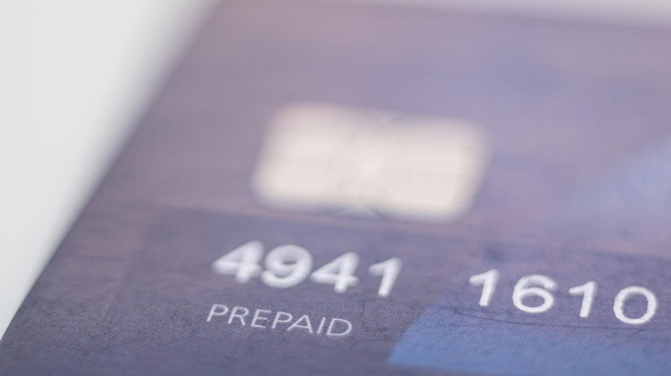 Prepaid-Kreditkarte: Wegen des Karten-Limits sind Prepaid-Kreditkarten besonders für Jugendliche geeignet.