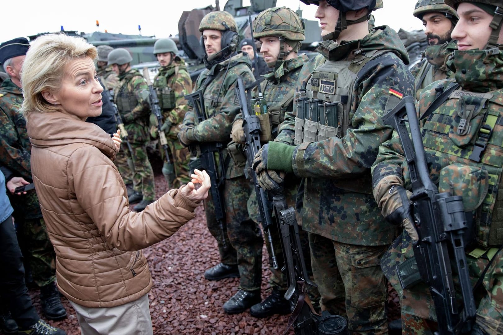 Von der Leyen in Norwegen: Die Verteidigungsministerin hat sich einen Eindruck vom Nato-Manöver verschafft.