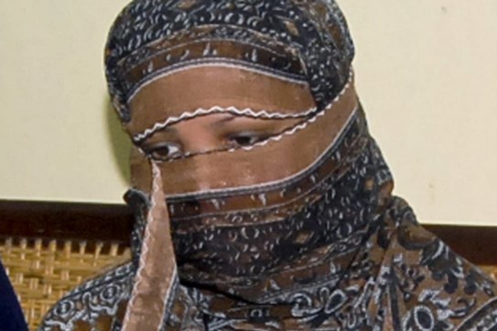 Sie wird nicht hingerichtet: Die pakistanische Christin Asia Bibi bei ihrer Anhörung in einem Gefängnis in Sheikhupura.