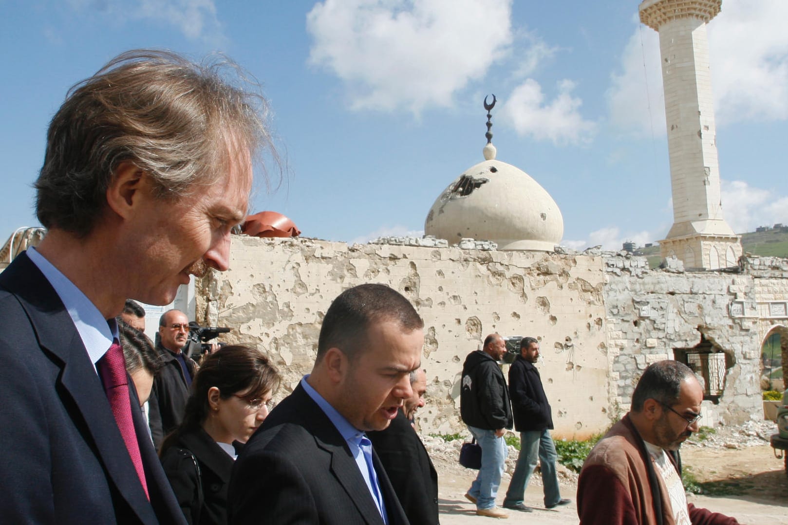 Geir Pedersen (links) im Libanon (Archivbild): Der Vorgänger des neuen UN-Syrenbeauftragten Staffan de Mistura muss ohne nennenswerte Fortschritte gemacht zu haben den Rücktritt antreten.