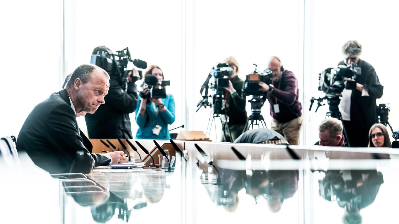 Friedrich Merz bei der Pressekonferenz zu seiner Kandidatur für das Amt des CDU-Vorsitzenden