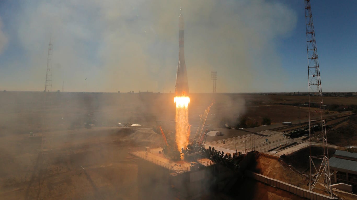 Baikonur: Start der Raumkapsel Sojus MS-10 auf dem Weltraumbahnhof. Die Trägerrakete vom Typ Sojus-FG hatte sich zwei Minuten nach dem Start vom Weltraumbahnhof Baikonur in ihre Einzelteile zerlegt.
