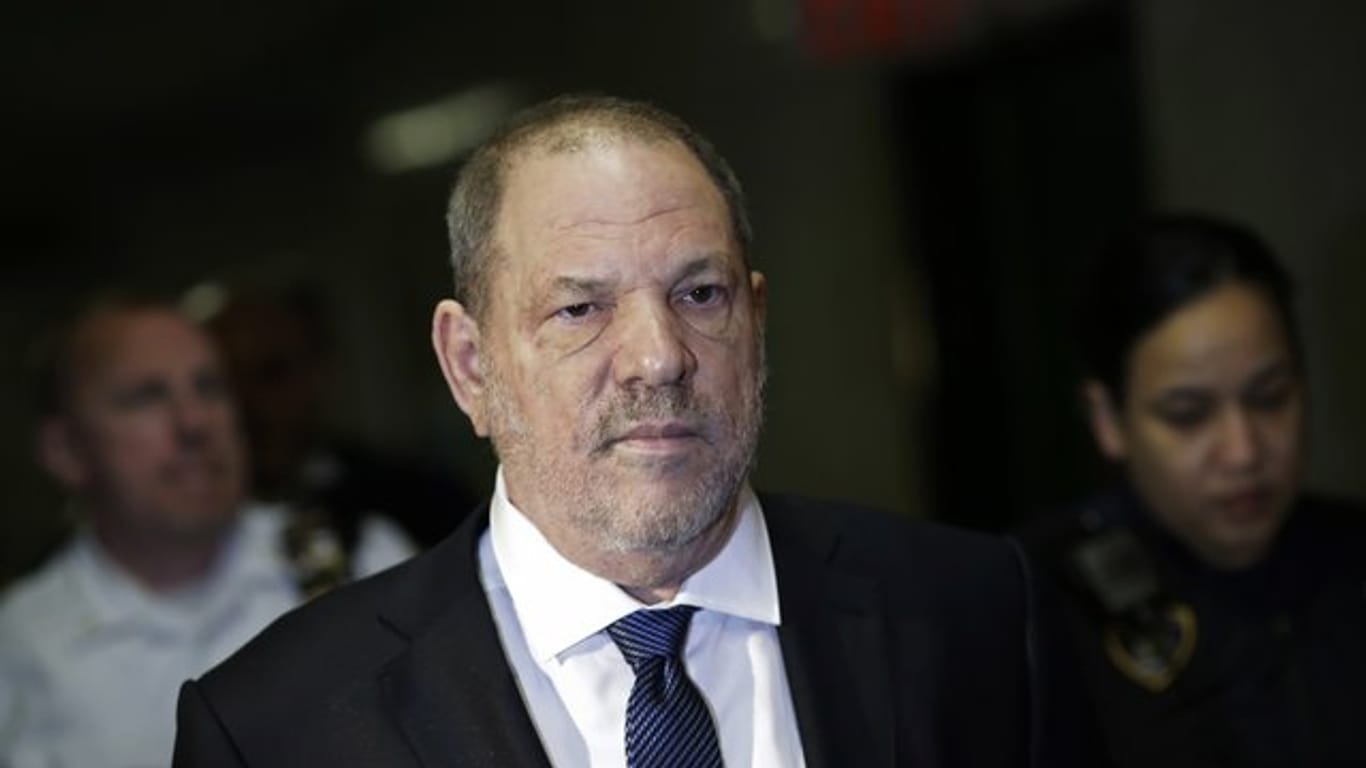 Harvey Weinstein soll laut einer Zivilklage 2002 eine 16-Jährige sexuell belästigt und angegriffen haben.