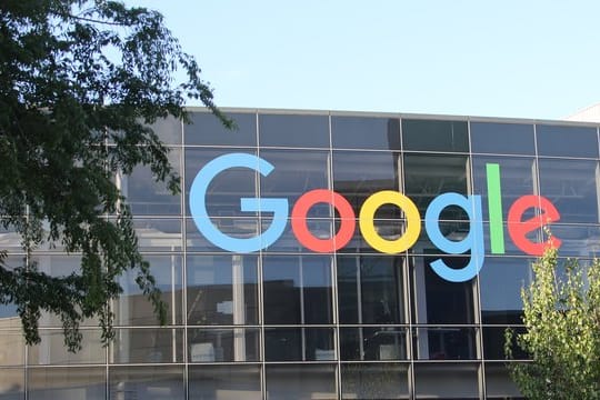 Für eine Nutzung des Google-Accounts muss nun Javascript aktiviert sein.