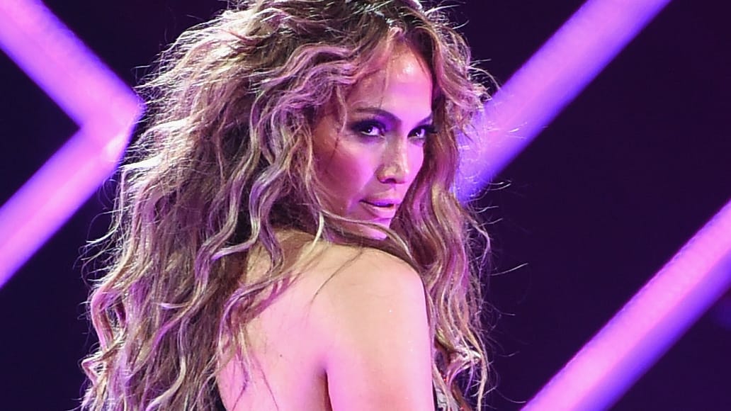 Jennifer Lopez: Für ein Fotoshooting hat sie fast blank gezogen.