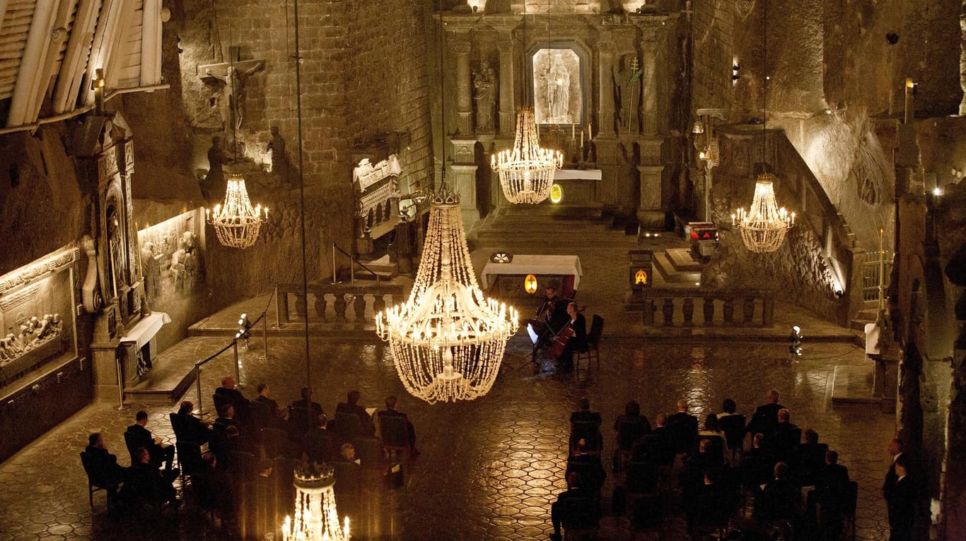 Salzbergwerk Wieliczka: Tief unter der Erde können Sie die Gänge der Salzmine und sogar eine Kapelle besichtigen.