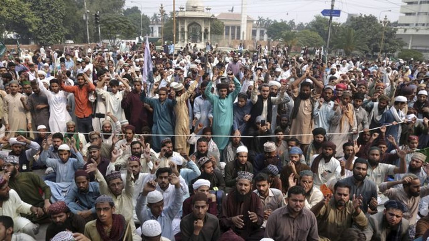 Auch im pakistanischen Lahore führte die Aufhebung des Todesurteils zu Protesten.