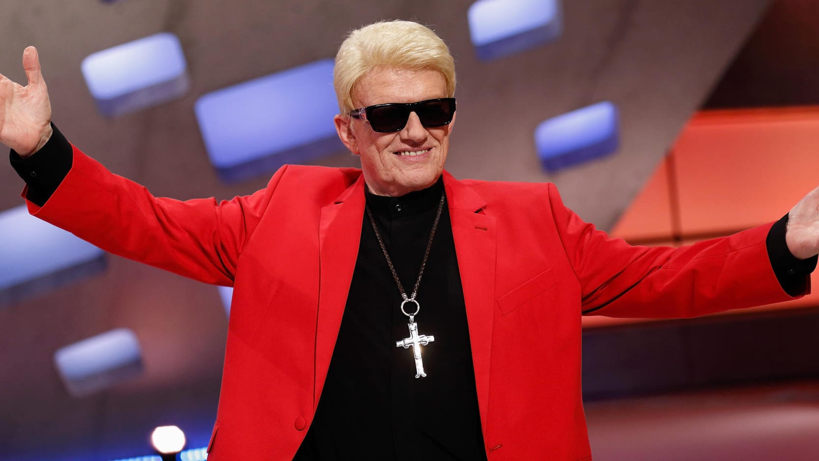 Heino: Durch ein Benefizkonzert will er Geld für seinen alten Fußballverein einnehmen.