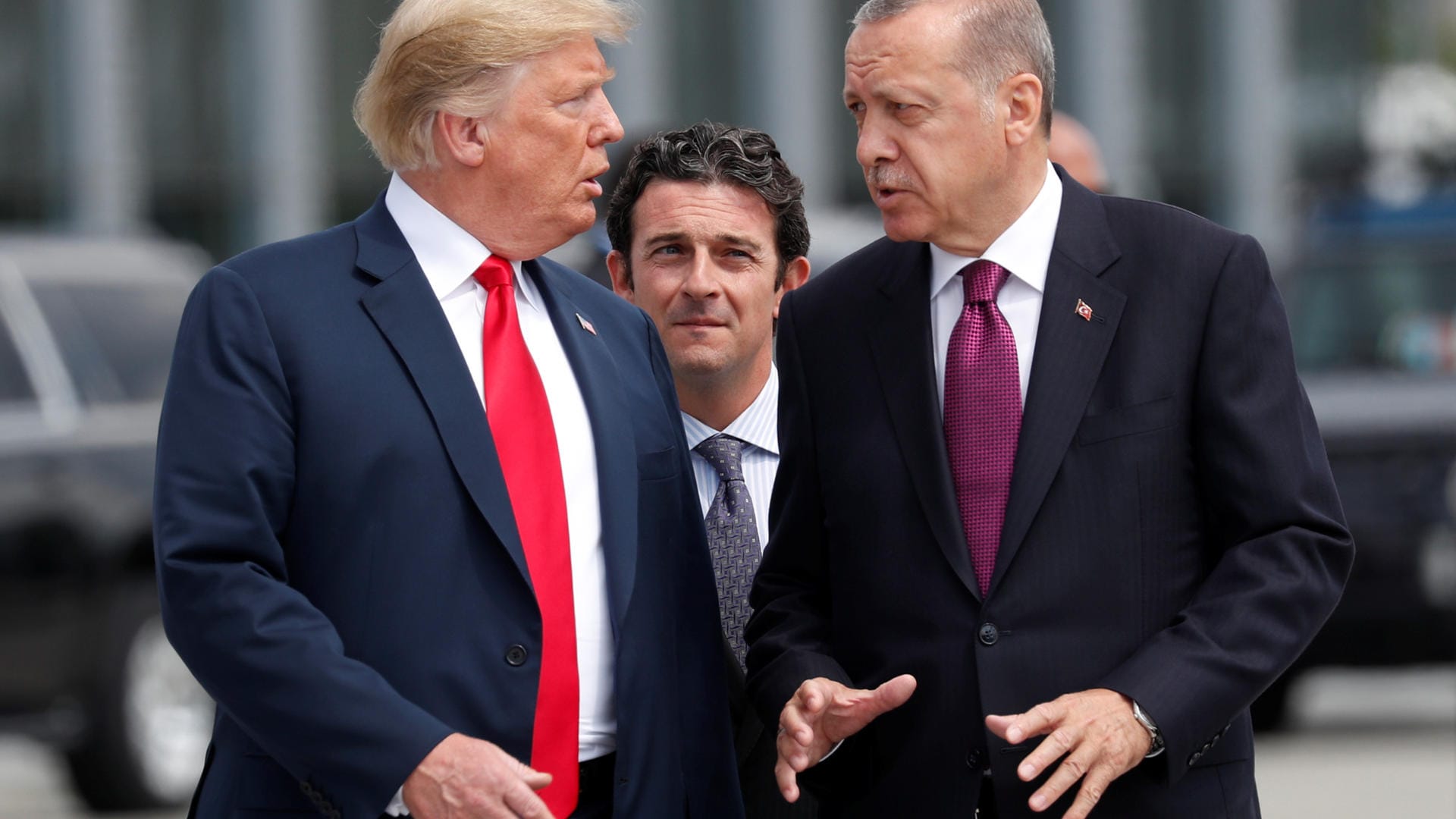 US-Präsident Donald Trump und der türkische Präsident Recep Tayyip Erdogan: Beide gingen vor einigen Monaten auf Konfrontationskurs – nun entspannen sich die Beziehungen offenbar. US-Präsident Donald Trump und der türkische Präsident Recep Tayyip Erdogan: Beide gingen vor einigen Monaten auf Konfrontationskurs – nun entspannen sich die Beziehungen offenbar.
