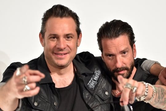 Die Sänger Sascha Vollmer (l) und Alec Völkel stürmen nach langer Pause mit einem neuen Album die Charts.
