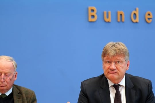 Jörg Meuthen (r) und Alexander Gauland, die Parteivorsitzenden der AfD.