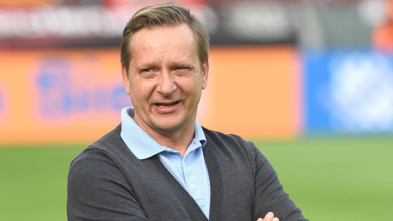 Für Hannovers Manager Horst Heldt ist "die nationale Liga immer noch das Salz in der Suppe."