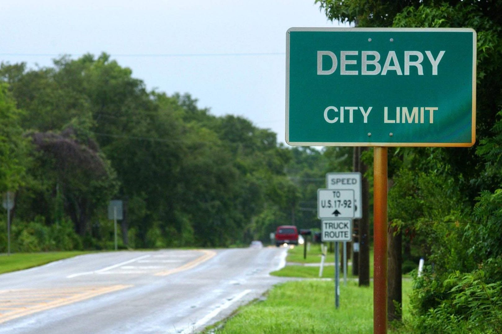 Das Ortseingangsschild der Stadt DeBary in Florida: In einer Schubkarre schaffte der 15-Jährige die Leiche seiner Mutter ins Auto und fuhr sie dann zu einer Kirche. (Archivbild)