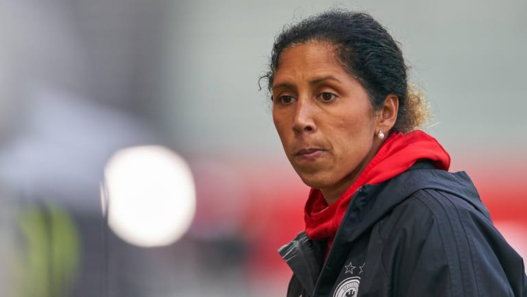 War von Spätsommer 2016 bis Frühling 2018 deutsche Bundestrainerin: Steffi Jones.