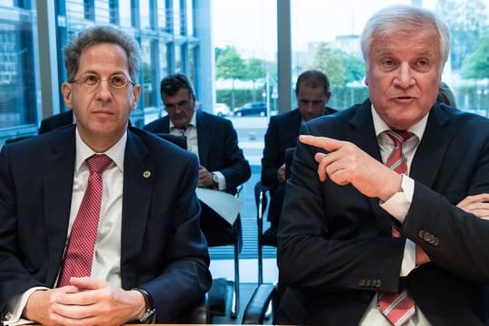 Der Streit um Maaßen hatte im September eine Koalitionskrise ausgelöst, die fast zum Bruch der Regierung geführt hätte.