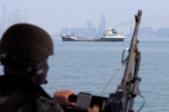 US-Marinesoldat bei einer Übung im Arabischen Meer: Sämtliche Öltanker des Iran sind auf Tauchstation.