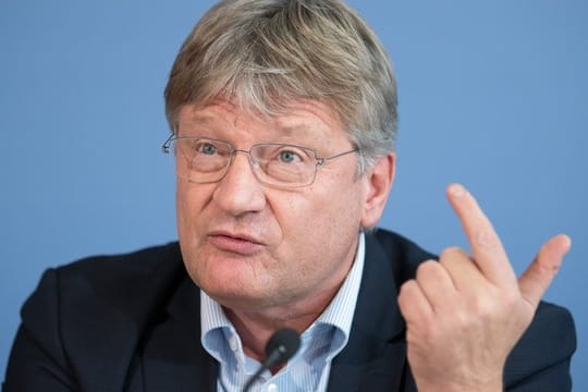 AfD-Chef Jörg Meuthen sorgt sich angesichts einer drohenden Beobachtung durch den Verfassungsschutz vor "problematischen Mitgliedern".