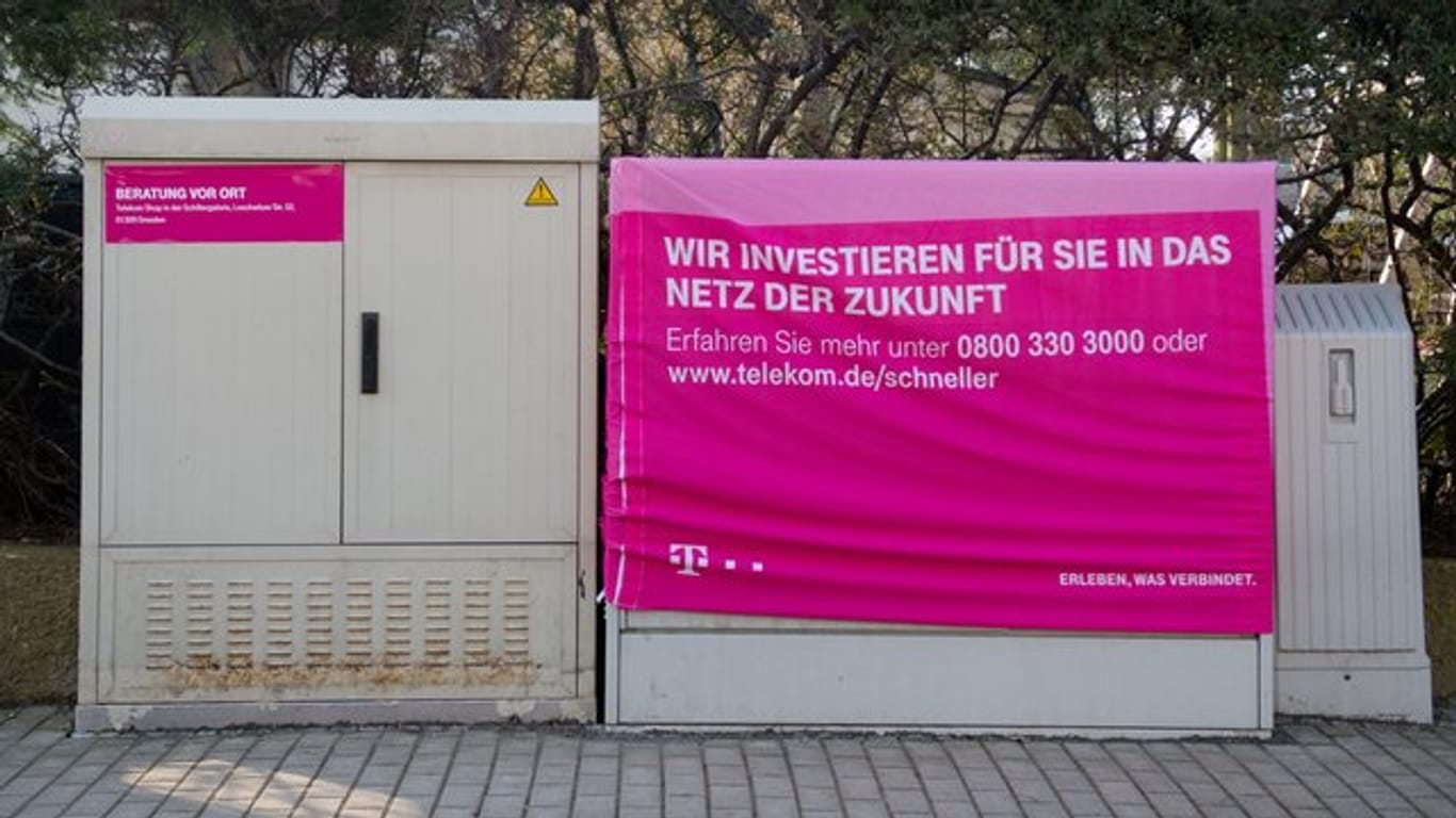 Verteilerkästen der Deutschen Telekom spielen künftig auch eine Rolle beim Ausbau der Elektromobilität in Deutschland.