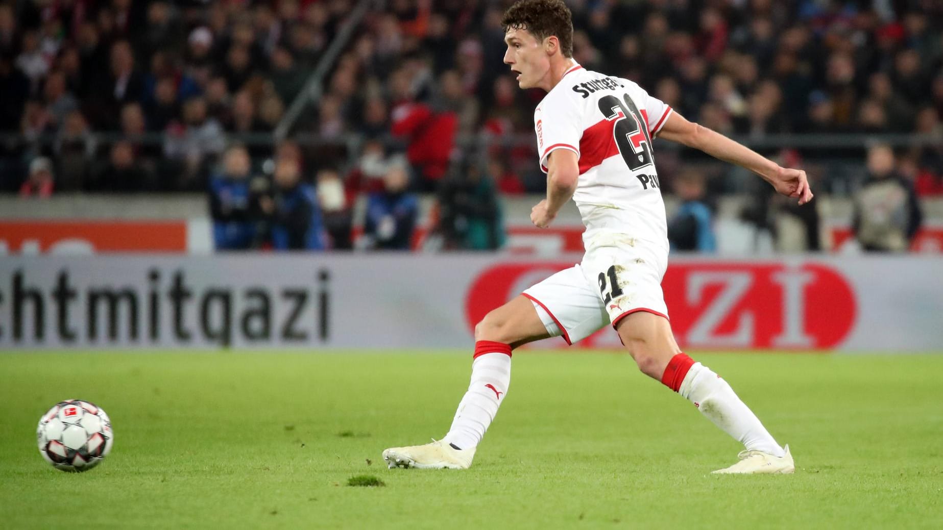 Leistungsträger in Schwaben: Benjamin Pavard absolvierte in dieser Saison alle zehn Bundesligaspiele für den VfB Stuttgart. Ein Tor für den Tabellenletzten gelang ihm dabei allerdings nicht.